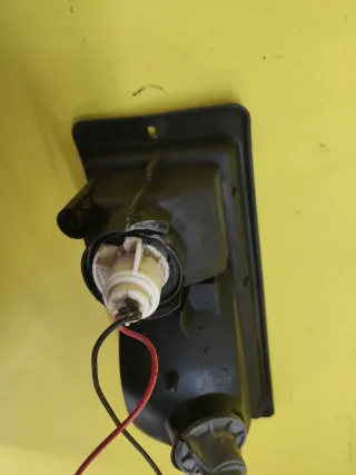 PILOTO TRASERO IZQUIERDO HYUNDAI GALLOPER 2.5TD