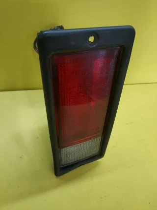 PILOTO TRASERO IZQUIERDO HYUNDAI GALLOPER 2.5TD