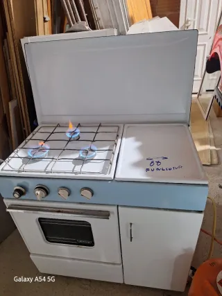 Cocina Balay 3 fuegos.funcionando