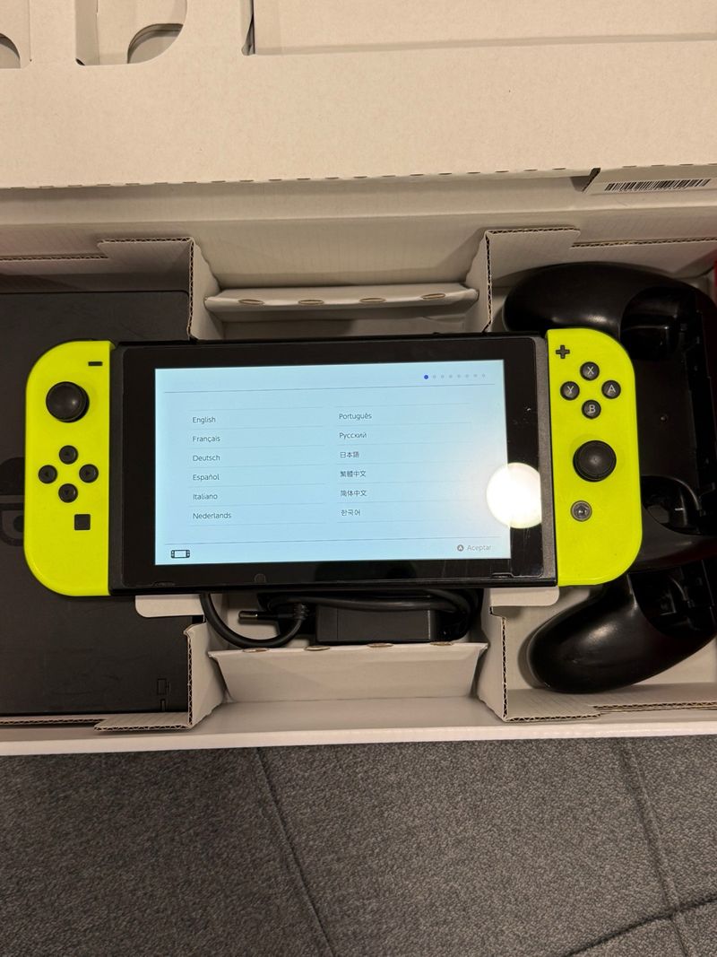 Nintendo Switch V2 - Excelente estado