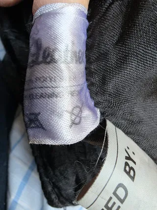 Chaleco de piel negro