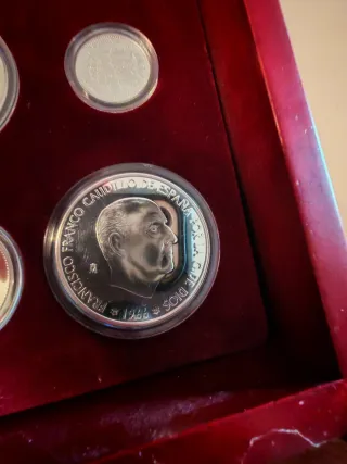 NEGOCIABLE Monedas Plata y Oro - 24 Piezas