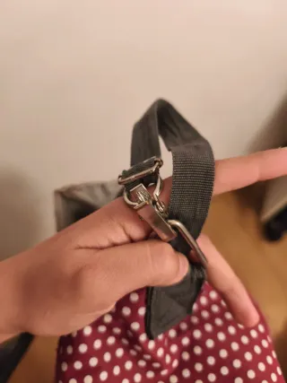 Bolso bebé Babymoov para carro o mano