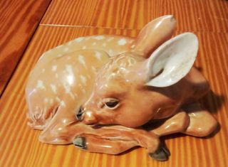 Figurita porcelana cervatillo