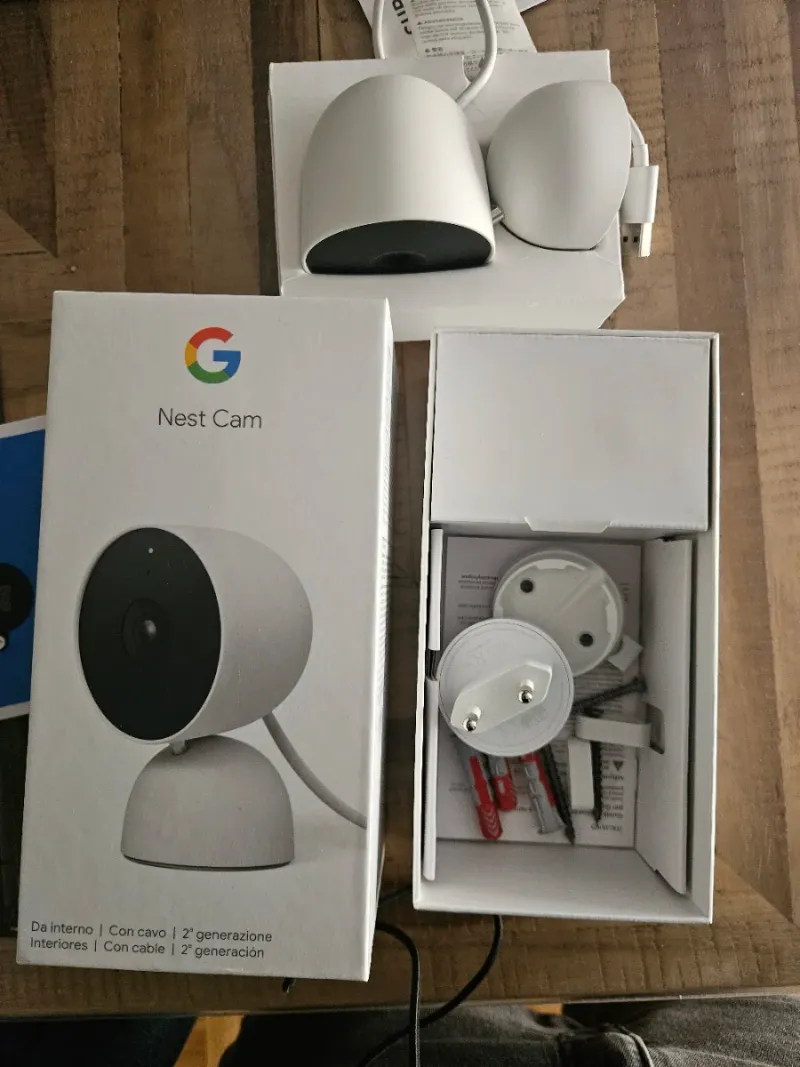 Google Nest Cam 2ª Gen en perfecto estado afbeelding 2