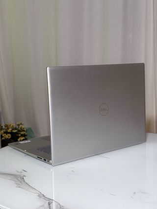Dell Inspiron 16 i7 Plata