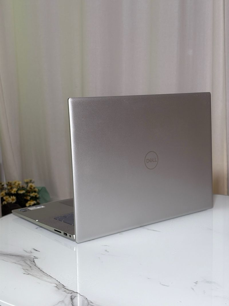Dell Inspiron 16 i7 Plata afbeelding 4