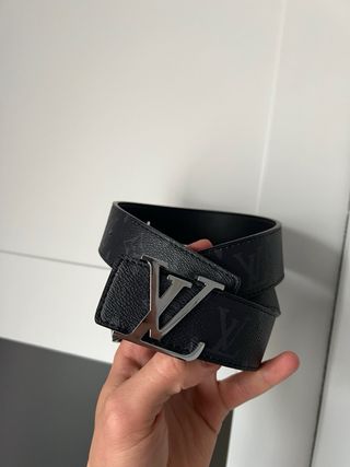 Cinturón Louis Vuitton Negro y Plateado