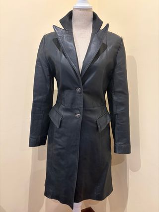 Levita de piel negra Talla S