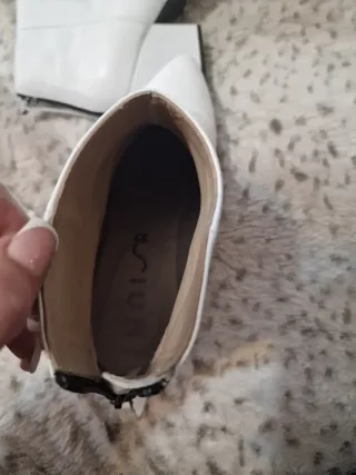 Botines Unisa Talla 40 Blancos