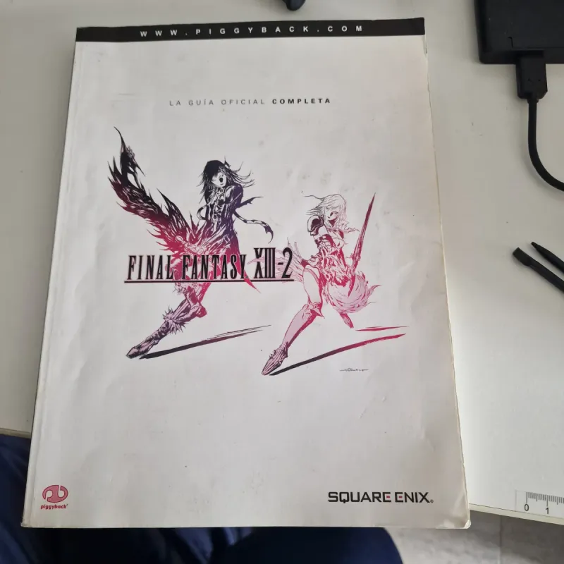Guía Oficial Final Fantasy XIII-2 Piggyback