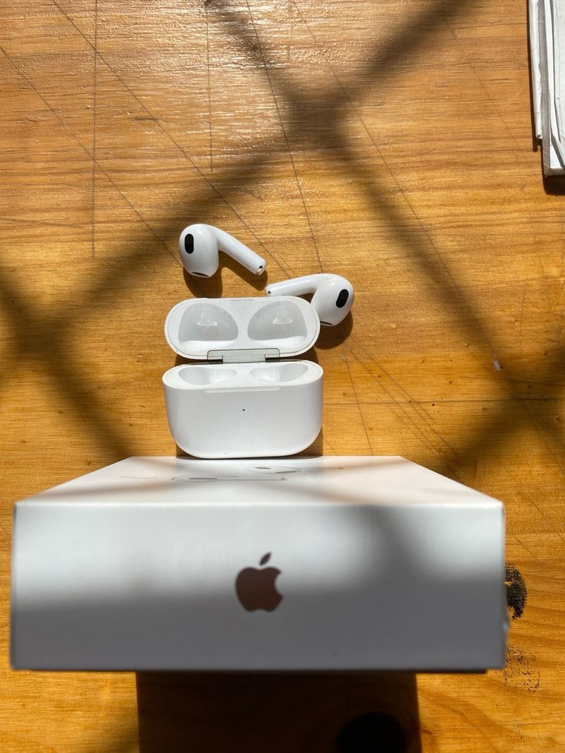 Airpods 3ª Gen con Caja Original afbeelding 5