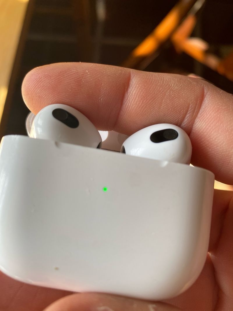 Airpods 3ª Gen con Caja Original afbeelding 3