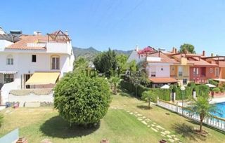 Casa adosada en alquiler en Las Cancelas - Valdeolletas en Marbella