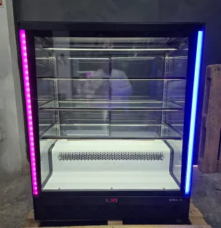 Vitrina expositora refrigerada LED