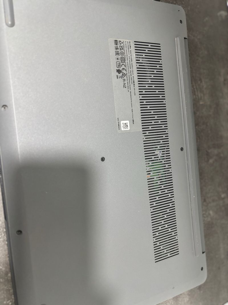 Lenovo IdeaPad 3 15ALC6 Gris - Como Nuevo afbeelding 5