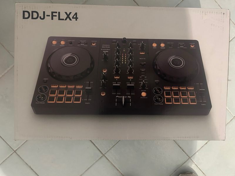 Controladora DJ Pioneer DDJ-FLX4