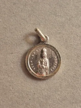 6 Medallas religiosas. Vírgenes.