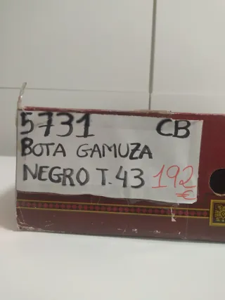 Botas camperas negras