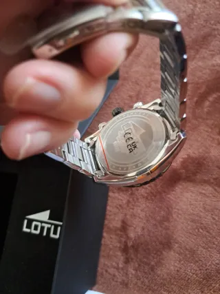 Reloj Lotus Cronógrafo Negro y Plateado