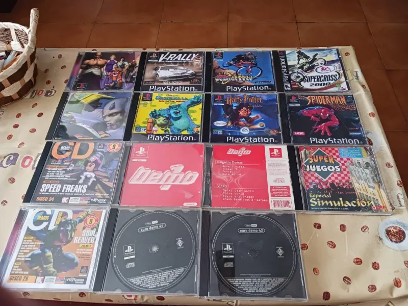 Psp 2 más consolas con juegos hay un lote de mucho afbeelding 4