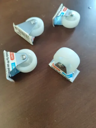 4 Ruedas Giratorias Nuevas a estrenar