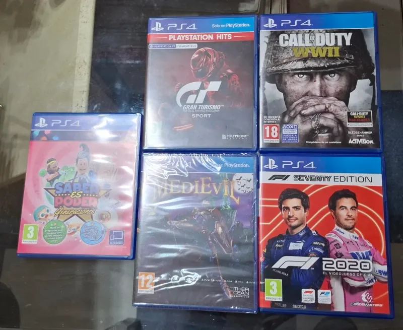 5 juegos PS4, en perfecto estado, no vendo sueltos