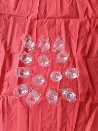 N, 14. Bicchierini Vetro Liquore