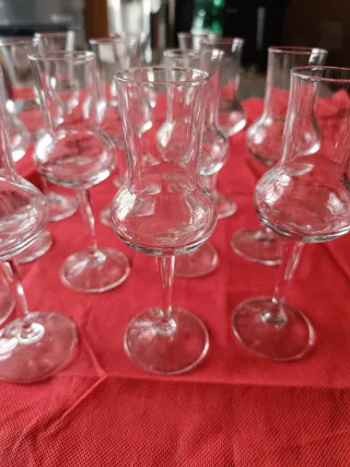 N, 14. Bicchierini Vetro Liquore