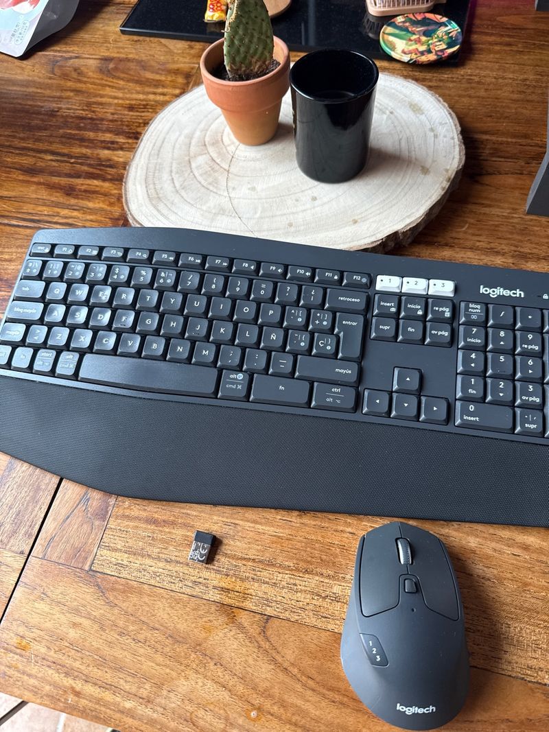 Teclado y Ratón Inalámbricos Logitech