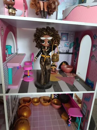 Casa de Muñecas LOL/OMG con Piscina y Tobogán