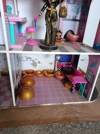 Casa de Muñecas LOL/OMG con Piscina y Tobogán