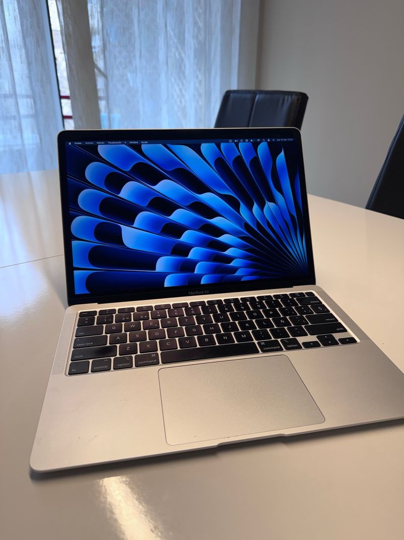 MacBook Air 13 2020 Plata
