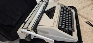 Máquina de escribir Olympia Regina De Luxe