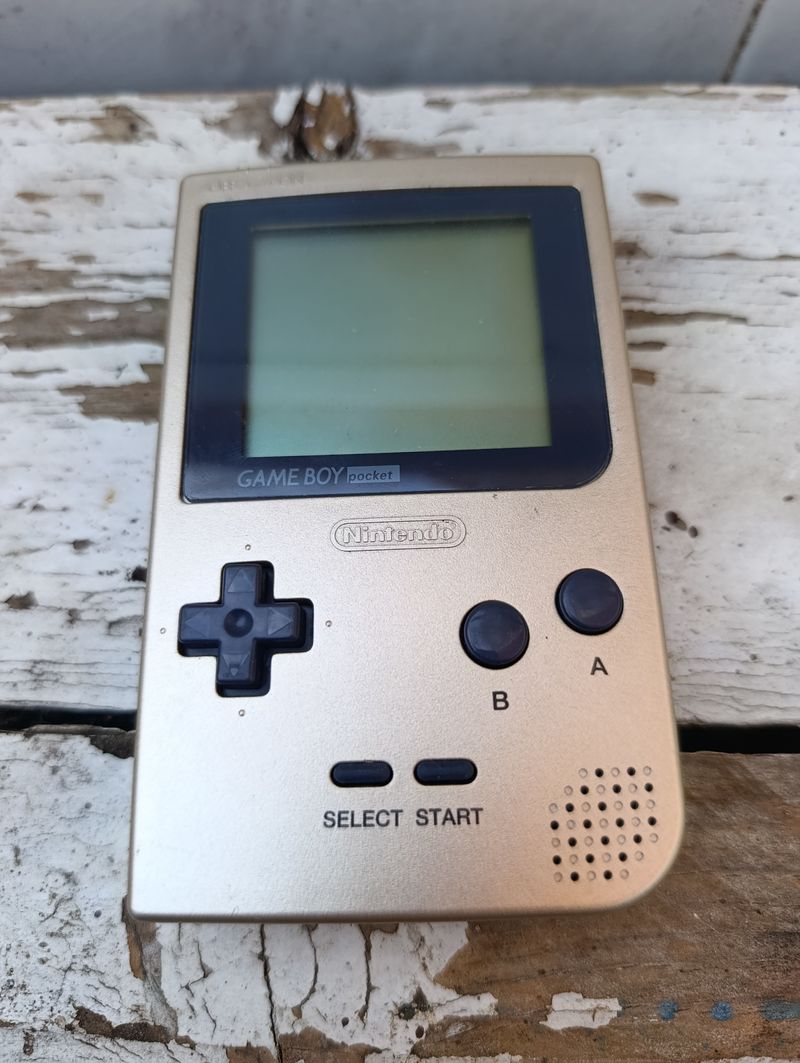 Nintendo Game Boy Pocket Dorada