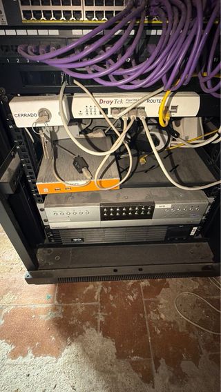 Rack Telecomunicaciones Red, Sonido y Seguridad