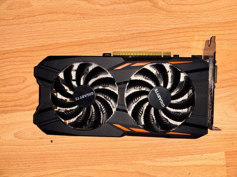 Tarjeta Gráfica Gigabyte Gaming PC afbeelding 2