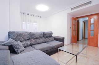 Piso en alquiler en San Luis en Almería