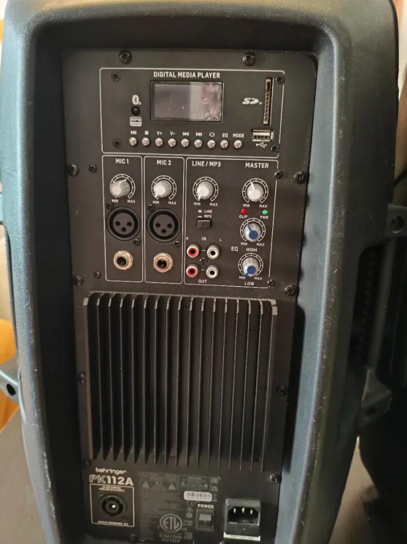Altavoz 2 Behringer PK112A
