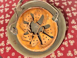 Elmetto italiano M33 bellico MM 114