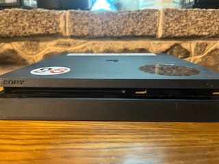 PS4 Slim 1TB + 2 Mandos + Juegos