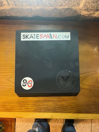 PS4 Slim 1TB + 2 Mandos + Juegos