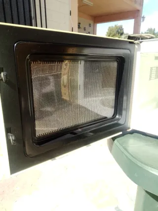 Microondas IEKEI KMW-P15A17