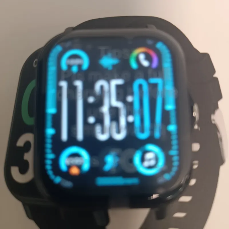 Smartwatch negro sin logo