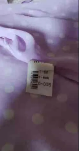 Blusa estilo romántico con lunares