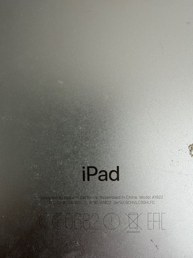 Vendo funda ipad para niños, con ipad roto