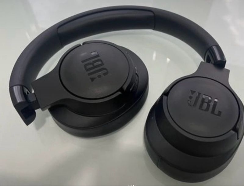 Cascos JBL Tune 760NC Negros
