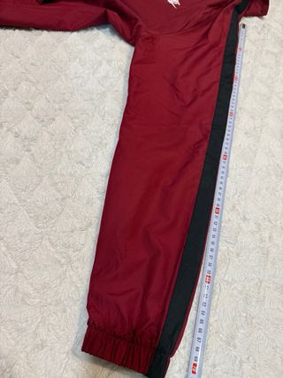 Cortavientos Nike Rojo y Negro