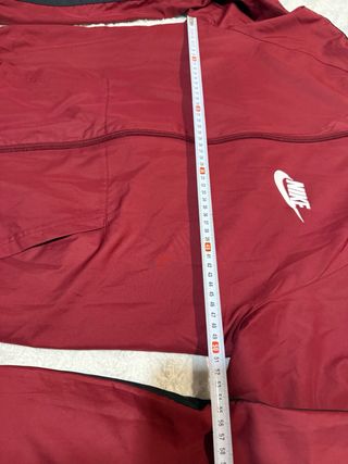 Cortavientos Nike Rojo y Negro