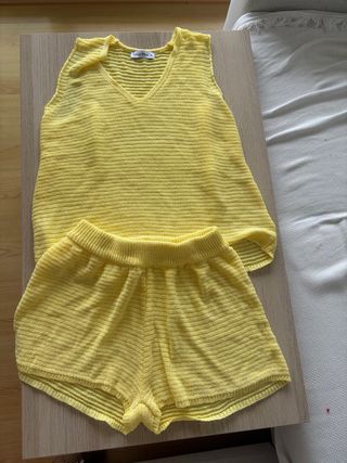 Conjunto Top y Shorts Crazy Daisy Amarillo Talla M